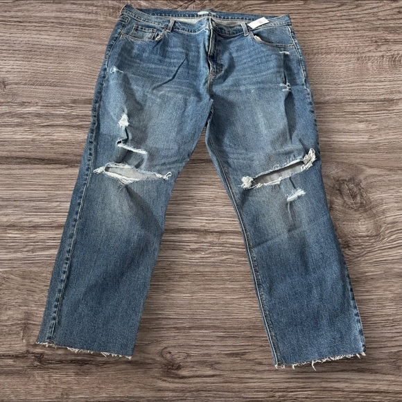 Old Navy Denim - NWT’s Women’s Old Navy Boyfriend mid-rise jeans size 20